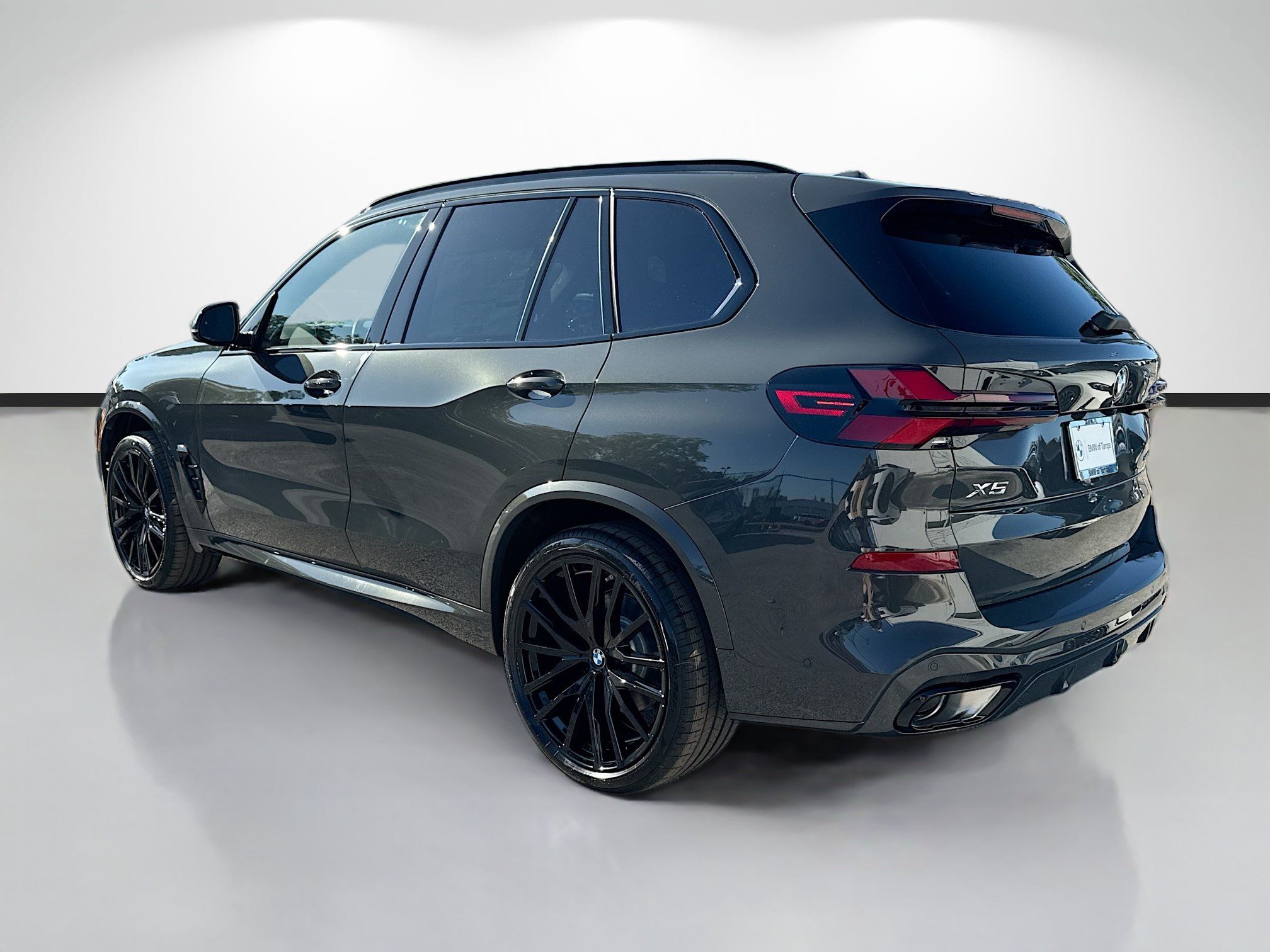 New 2026 BMW X5 sDrive40i w/ M Sport Package RWD image 5