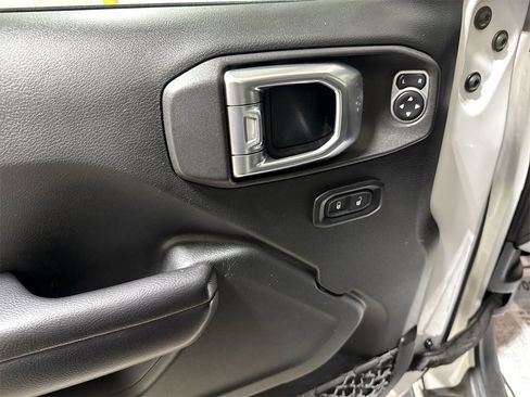 Used 2018 Jeep Wrangler Unlimited Sport S image 20