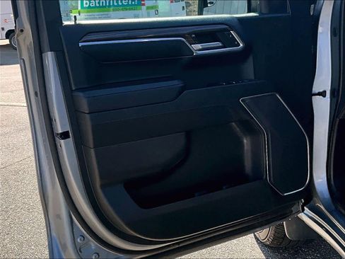 Used 2023 Chevrolet Silverado 1500 LT image 9