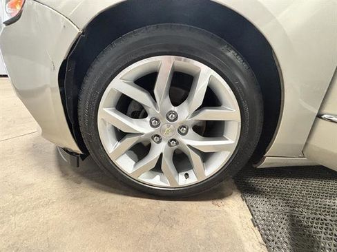 Used 2014 Chevrolet Impala LTZ image 19
