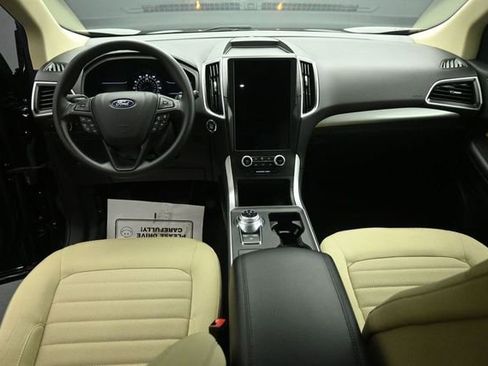 Certified 2024 Ford Edge SE w/ Black Appearance Package AWD/4WD image 21