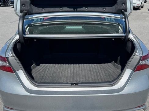 Used 2021 Toyota Camry XSE image 14