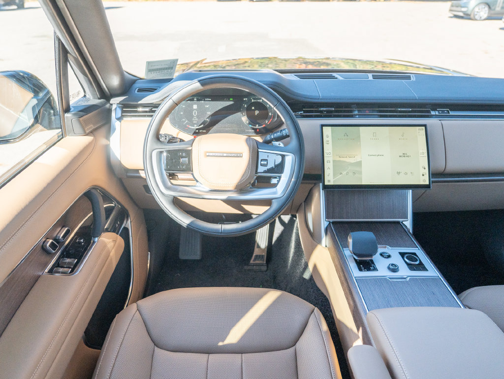 New 2027 Land Rover Range Rover Long Wheelbase SE AWD/4WD image 12