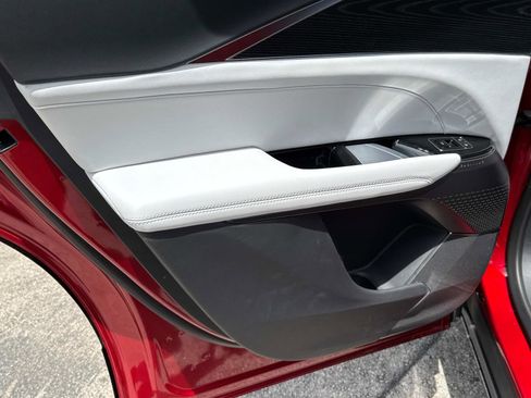 New 2025 Cadillac Lyriq Luxury image 11