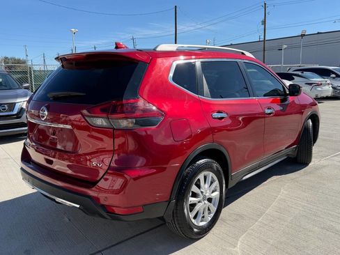 Used 2019 Nissan Rogue SV image 6