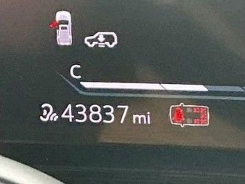 Used 2023 Cadillac Escalade V image 2