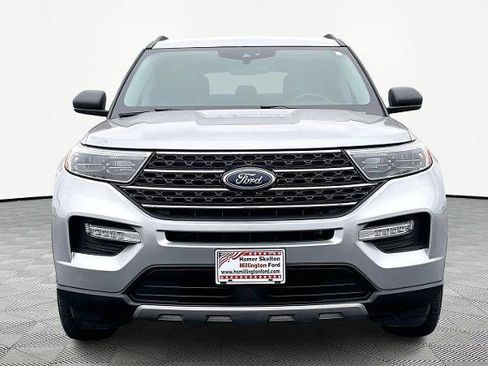 Certified 2024 Ford Explorer XLT w/ Equipment Group 202A image 3