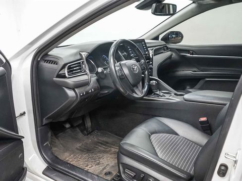 Used 2023 Toyota Camry SE w/ Convenience Package image 18