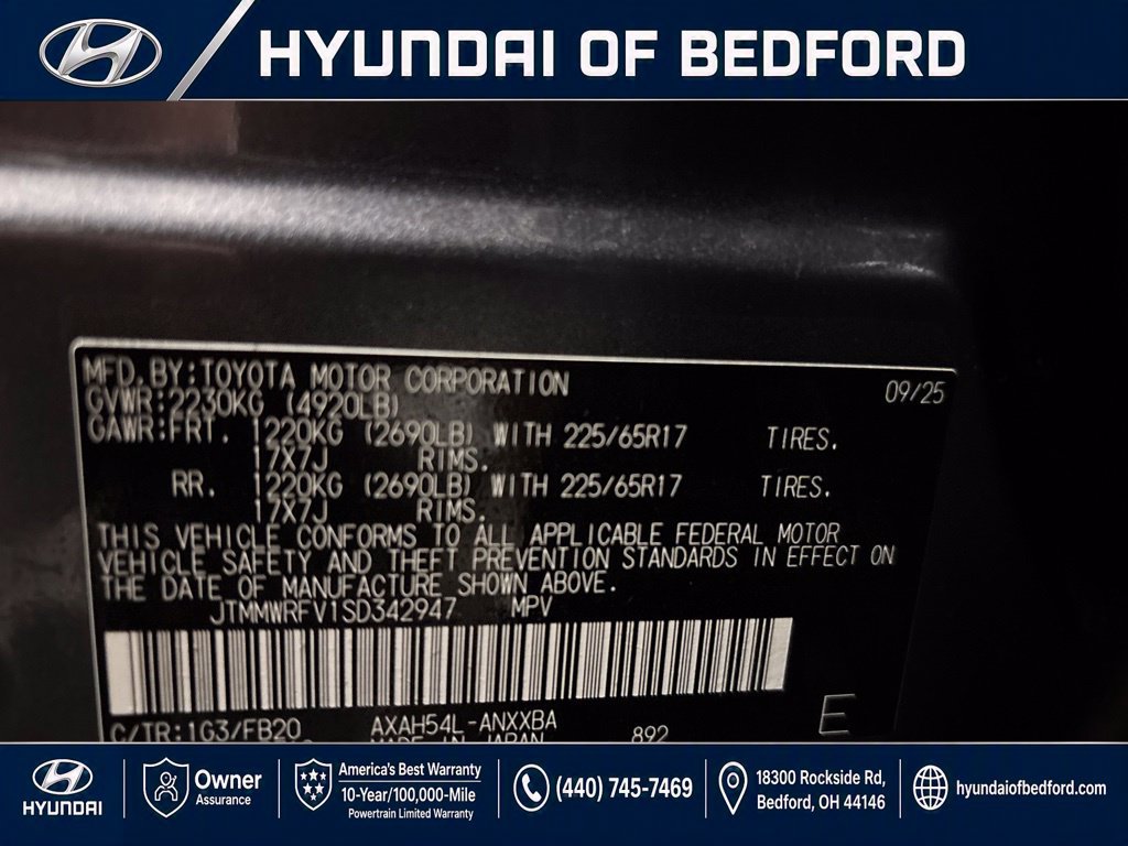 Used 2025 Toyota RAV4 LE AWD/4WD image 16