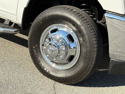 Used 2024 RAM 3500 Big Horn image 27