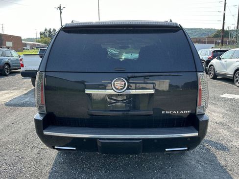 Used 2013 Cadillac Escalade Premium AWD/4WD image 7