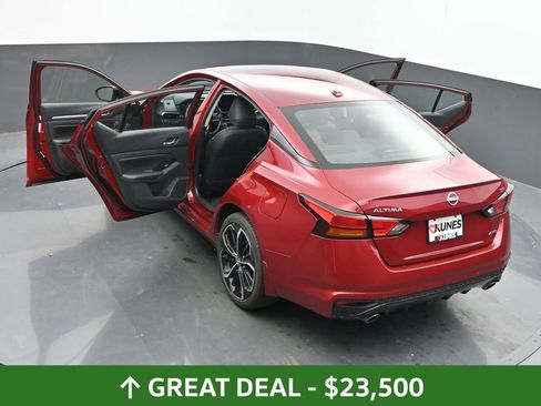 Used 2024 Nissan Altima 2.5 SR w/ SR Premium Package image 69