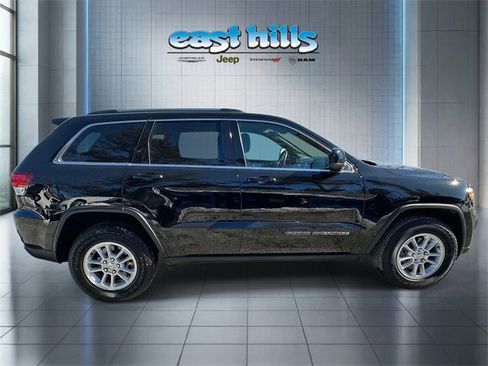 Certified 2020 Jeep Grand Cherokee Laredo image 2