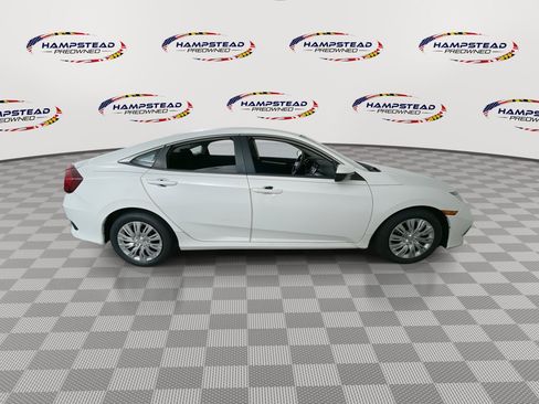 Used 2019 Honda Civic LX image 9