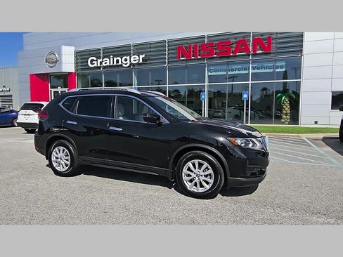 Used 2017 Nissan Rogue SV w/ SV Premium Package FWD image 37