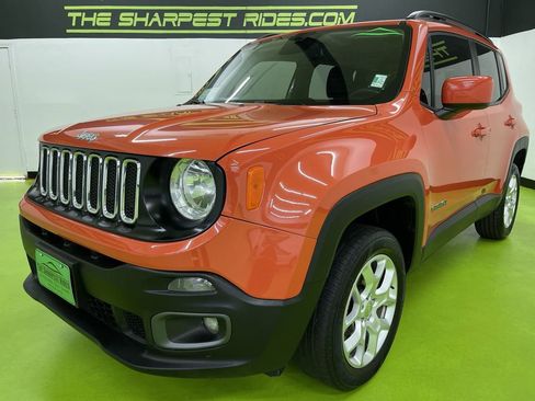 Used 2018 Jeep Renegade Latitude w/ Cold Weather Group image 5