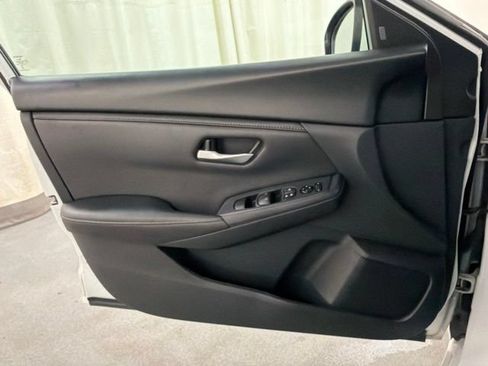 Used 2024 Nissan Sentra SV FWD image 20
