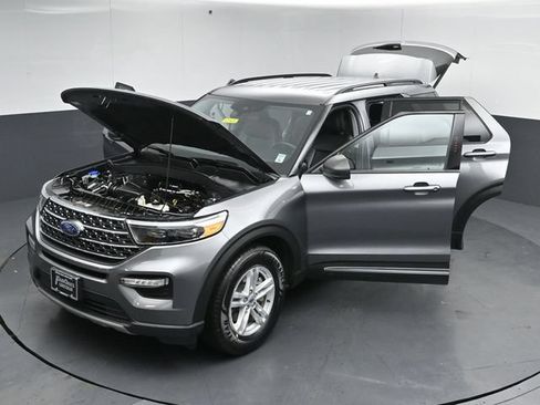 Certified 2021 Ford Explorer XLT w/ Equipment Group 202A AWD/4WD image 54