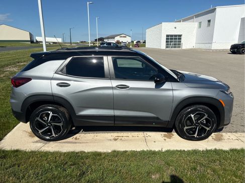 Used 2023 Chevrolet TrailBlazer RS AWD/4WD image 2