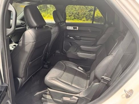 Used 2023 Ford Explorer ST w/ Equipment Group 401A AWD/4WD image 16
