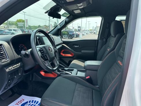 Used 2022 Nissan Frontier PRO-4X w/ Technology Package AWD/4WD image 10