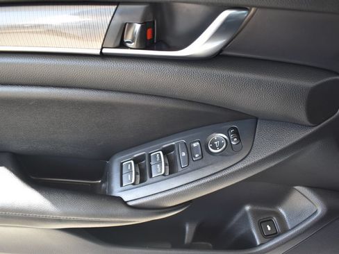 Used 2019 Honda Accord Sport image 19