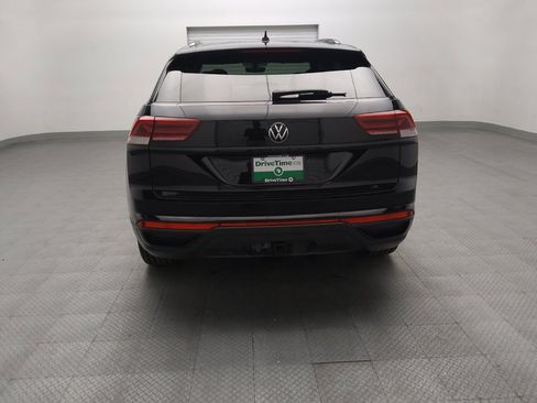 Used 2022 Volkswagen Atlas Cross Sport SE FWD image 6