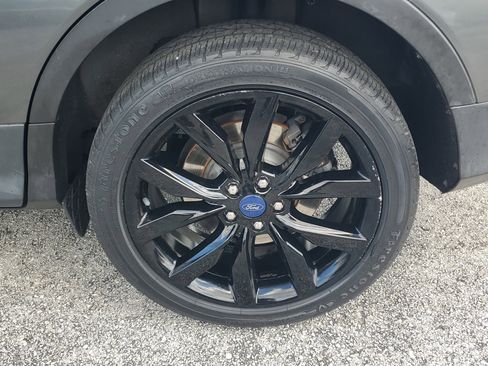 Used 2017 Ford Escape Titanium FWD image 10