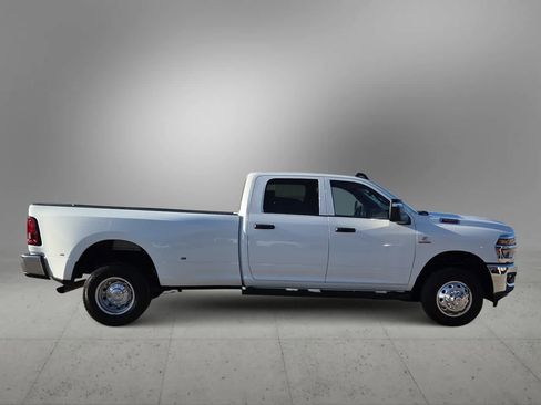Used 2025 RAM 3500 Tradesman image 9