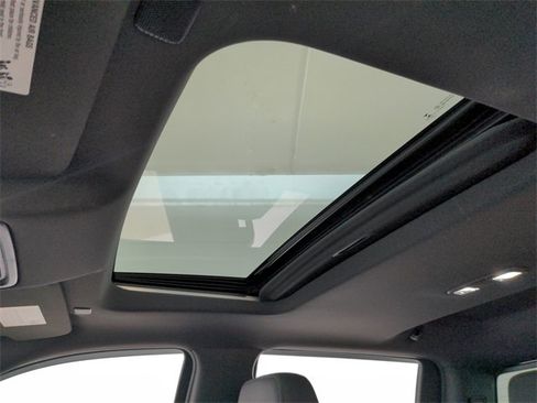 Used 2019 Chevrolet Silverado 1500 High Country image 27