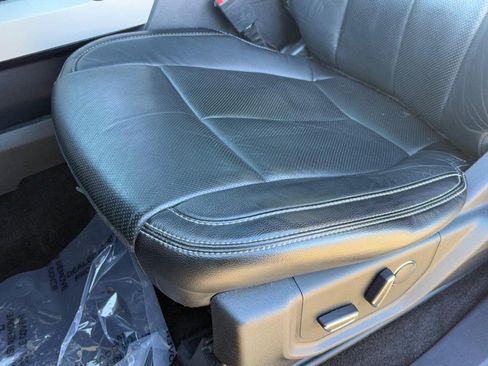 Used 2018 Ford F150 Lariat w/ Equipment Group 502A Luxury image 30