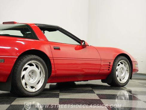 Used 1991 Chevrolet Corvette ZR-1 image 28