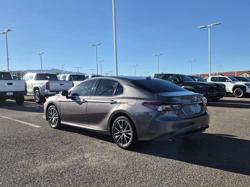 Used 2023 Toyota Camry XLE w/ Navigation Package FWD image 3