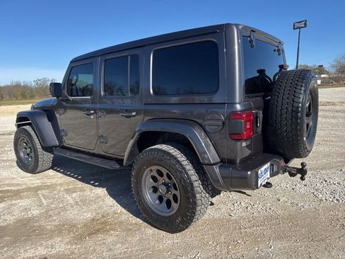 Used 2020 Jeep Wrangler Unlimited Sahara image 8