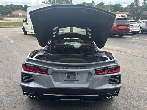 Used 2024 Chevrolet Corvette Stingray Coupe w/ 1LT RWD image 9