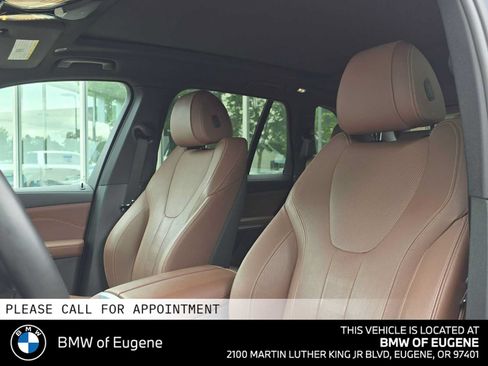 Used 2019 BMW X5 xDrive40i w/ Premium Package 2 AWD/4WD image 21