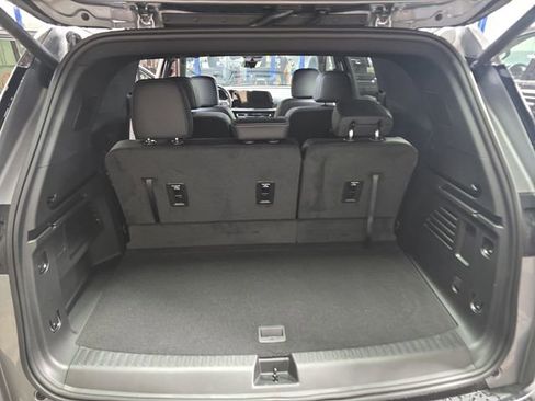New 2026 Chevrolet Traverse LT w/ Sun and Wheel Package image 16
