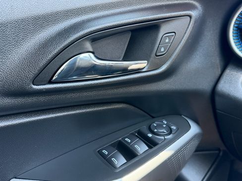 Used 2025 Chevrolet Trax LS FWD image 27