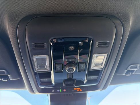 New 2026 Chevrolet Suburban High Country image 20