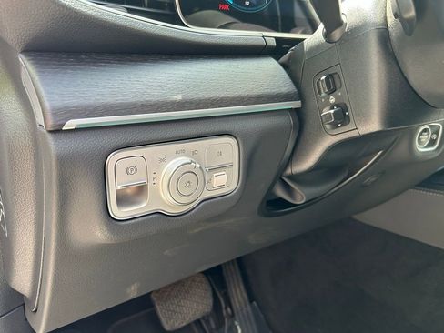 Used 2022 Mercedes-Benz GLE 350 4MATIC w/ Premium Package image 20