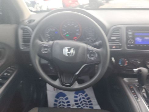 Used 2022 Honda HR-V LX image 6