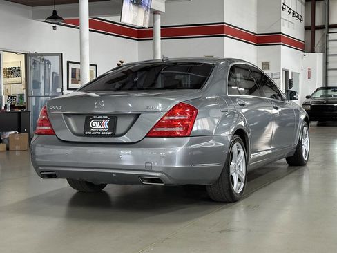 Used 2011 Mercedes-Benz S 550 4MATIC image 2