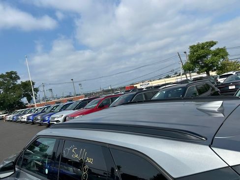 Used 2025 Chevrolet Blazer RS FWD image 5