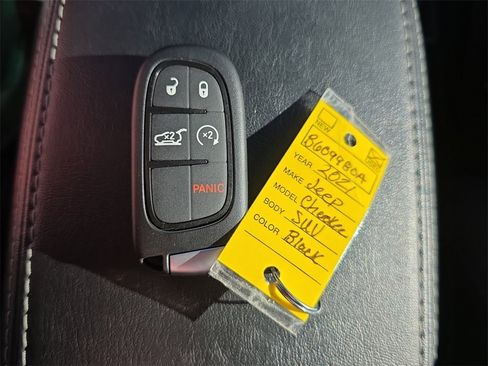 Used 2021 Jeep Cherokee Limited w/ Elite Package image 22