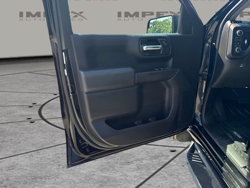 Used 2019 Chevrolet Silverado 1500 Custom Trail Boss w/ Custom Convenience Package AWD/4WD image 14