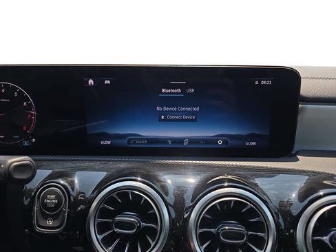 Used 2025 Mercedes-Benz CLA 250 image 21