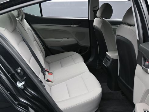 Used 2018 Hyundai Elantra SEL image 29