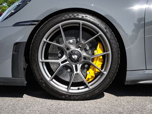 Used 2026 Porsche 911 GT3 RWD image 14