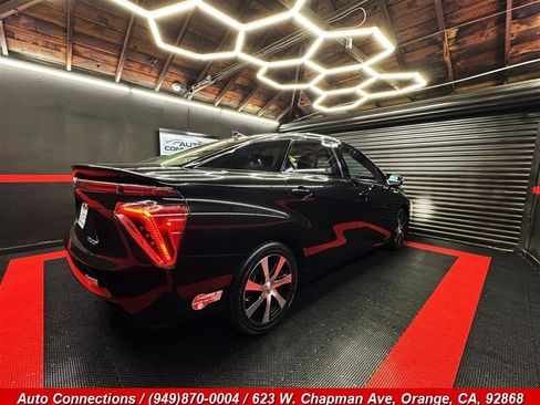 Used 2019 Toyota Mirai FWD image 3