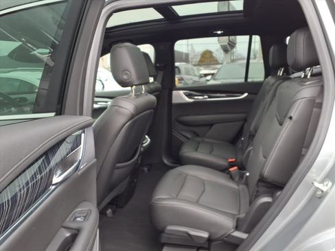 Certified 2024 Cadillac XT6 Premium Luxury w/ LPO, Floor Liner Package image 18